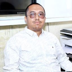 Dr Anjula